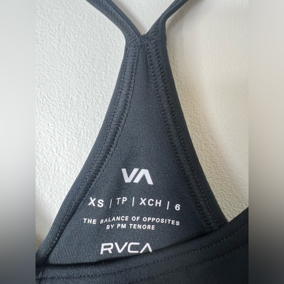 RVCA Base tank - Picture 6 of 6